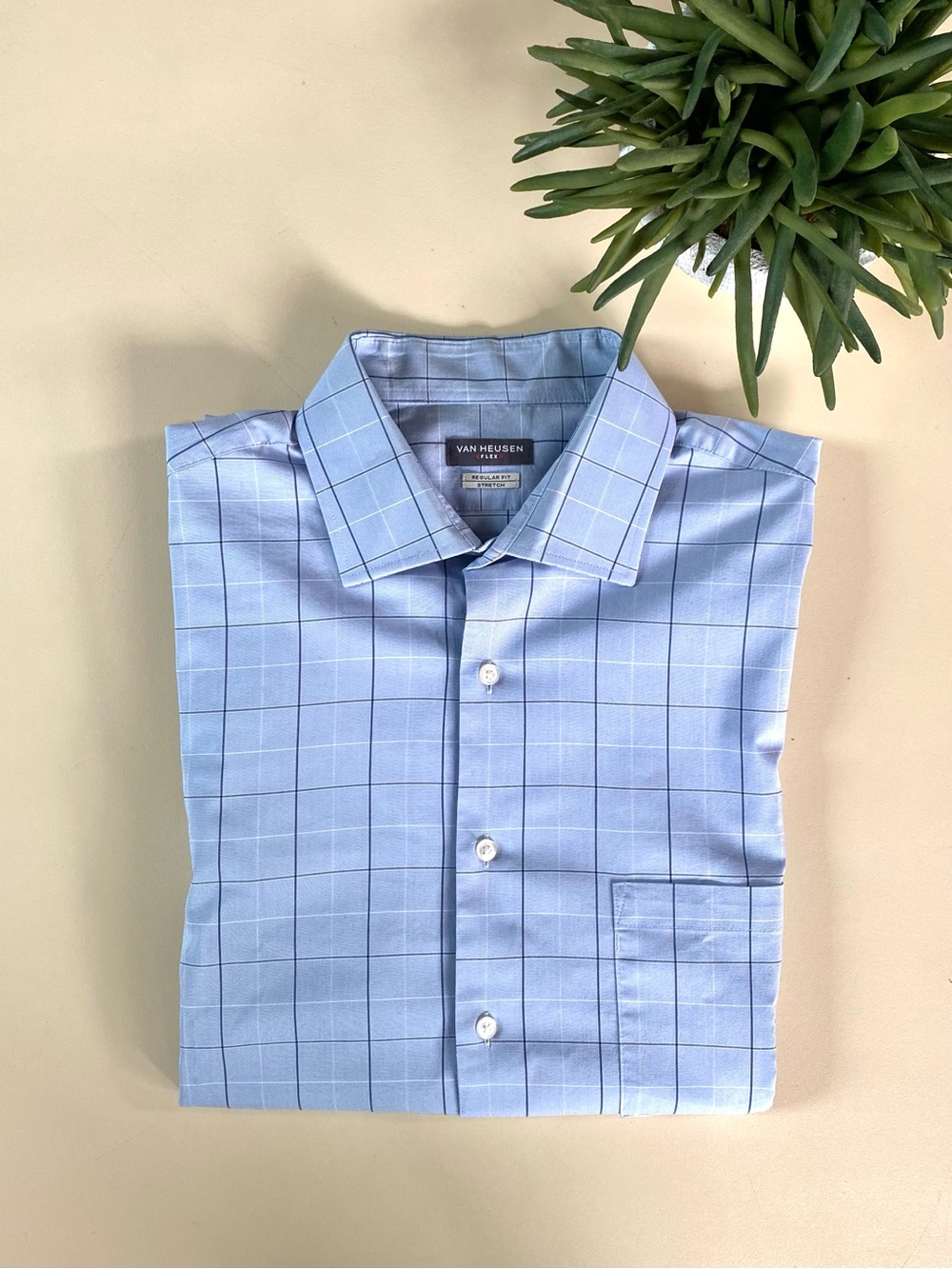 VAN HEUSEN - Men's Blue Checkered Dress Shirt